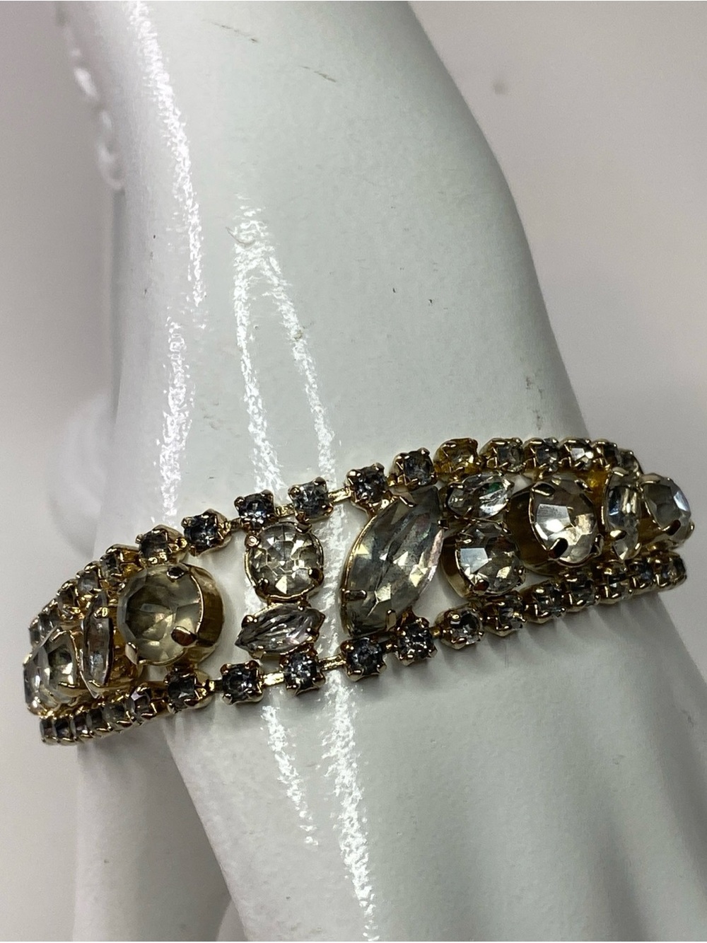 Vintage Kramer bracelet smoky and clear rhinestones box closure sz 6.75-7